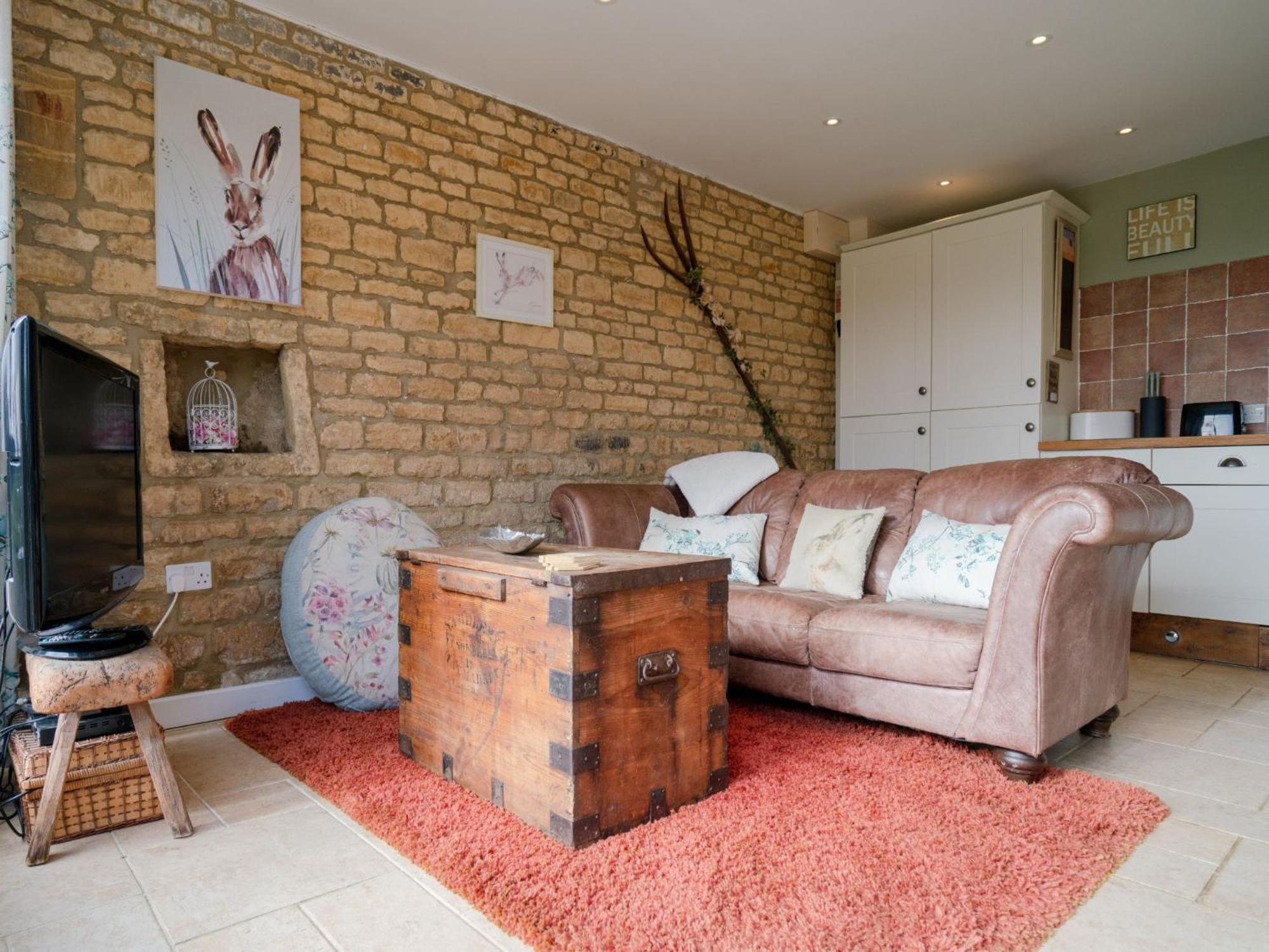 Pass The Keys Hare Cottage Wonderful Views And Parking Moreton-in-Marsh Exterior foto